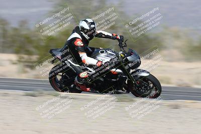 media/Dec-01-2025-Moto Forza (Mon) [[2daa91e15f]]/3-Beginner Group/Session 2 (Turn 7 Inside Pans)/